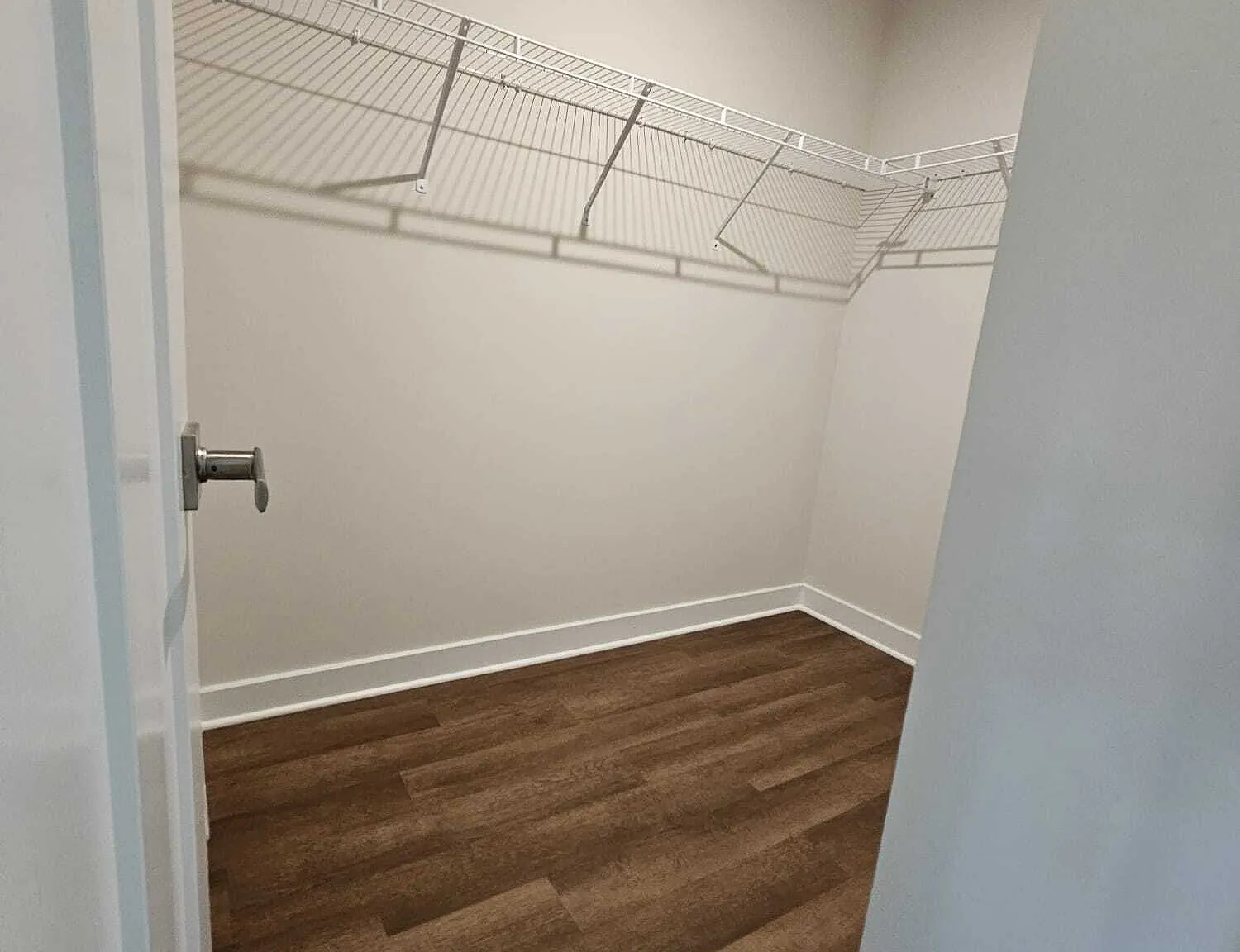 53 Connaught Court - 1 — Photo 2