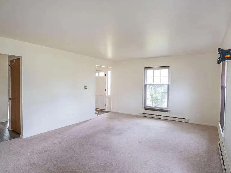 570 Galen Dr — Photo 18