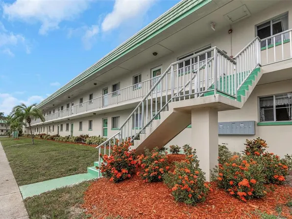 2001 Greenbriar Blvd APT 17, Clearwater, FL 33763