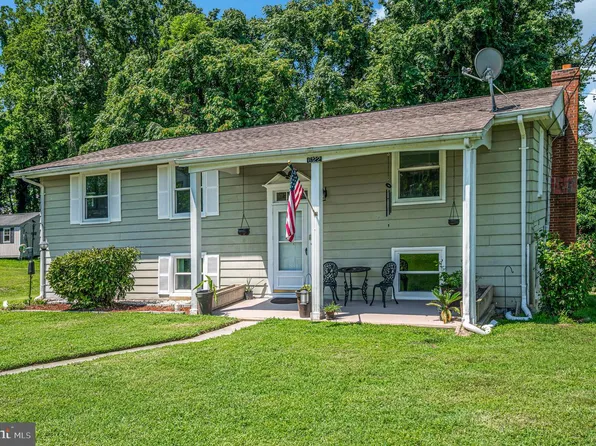 6122 7th St, King George, VA 22485