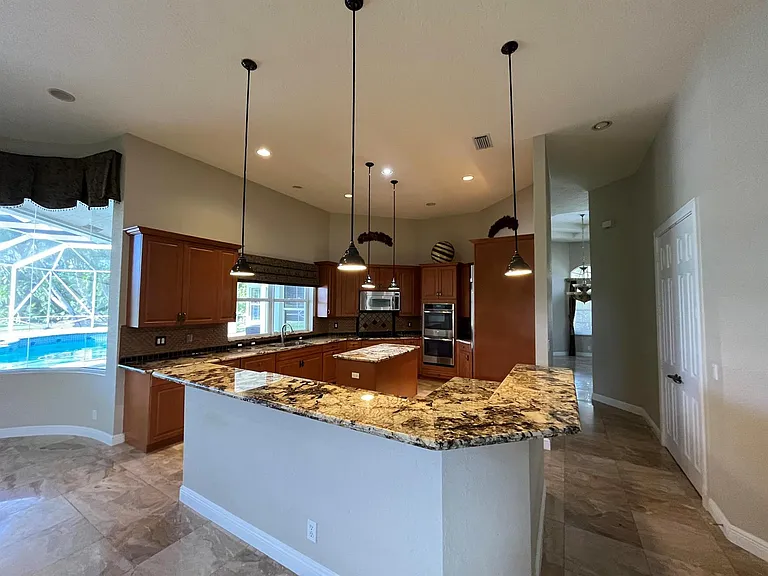 7724 NW 47th Dr — Photo 16