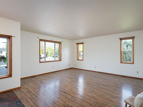 3rd image of 11 S Sweetgrass Ave