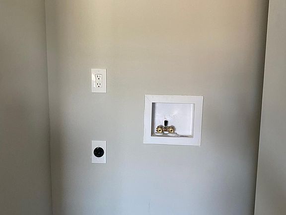 4th image of 174 Kearney Ave Floor 2