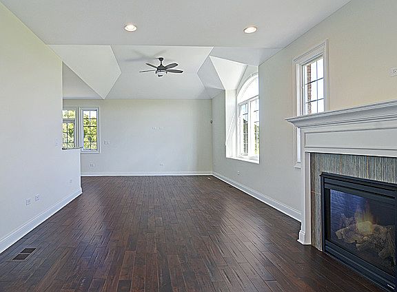 3rd image of 14641 S Clover Ln