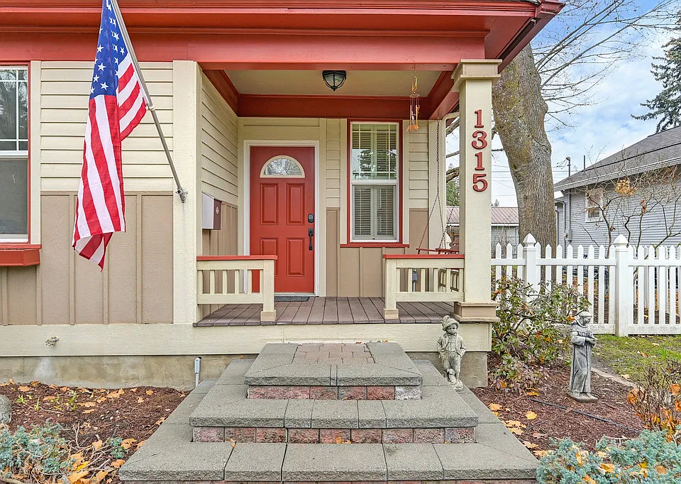 1315 E Front Ave