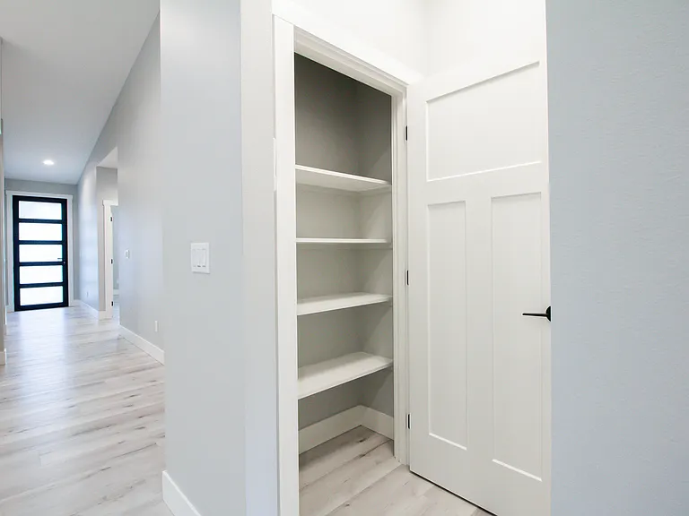 1037 SE Date Ave — Photo 24