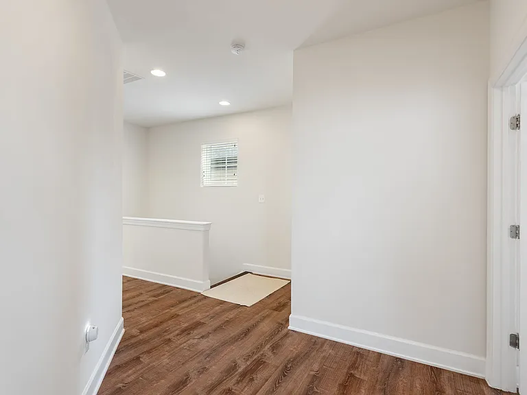 Upper Level Landing