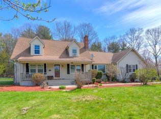 1 Mowry St, Mendon, MA 01756