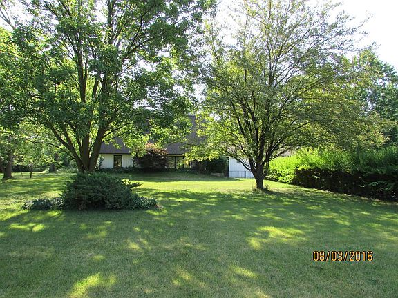 2nd image of 2092 Casaloma Ct