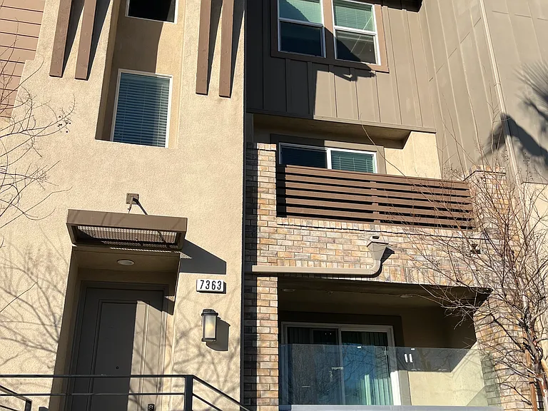 7363 Luminaire Pl — Photo 6