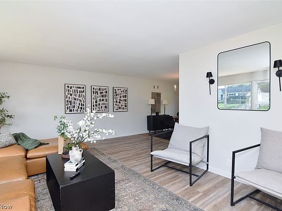 4th image of 6413 Longridge Rd