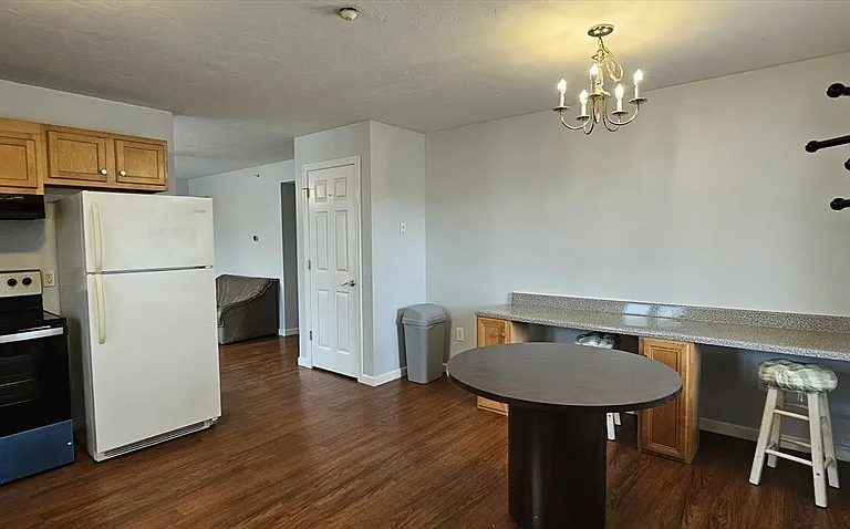 2 Warsaw Ave #1R — Photo 3