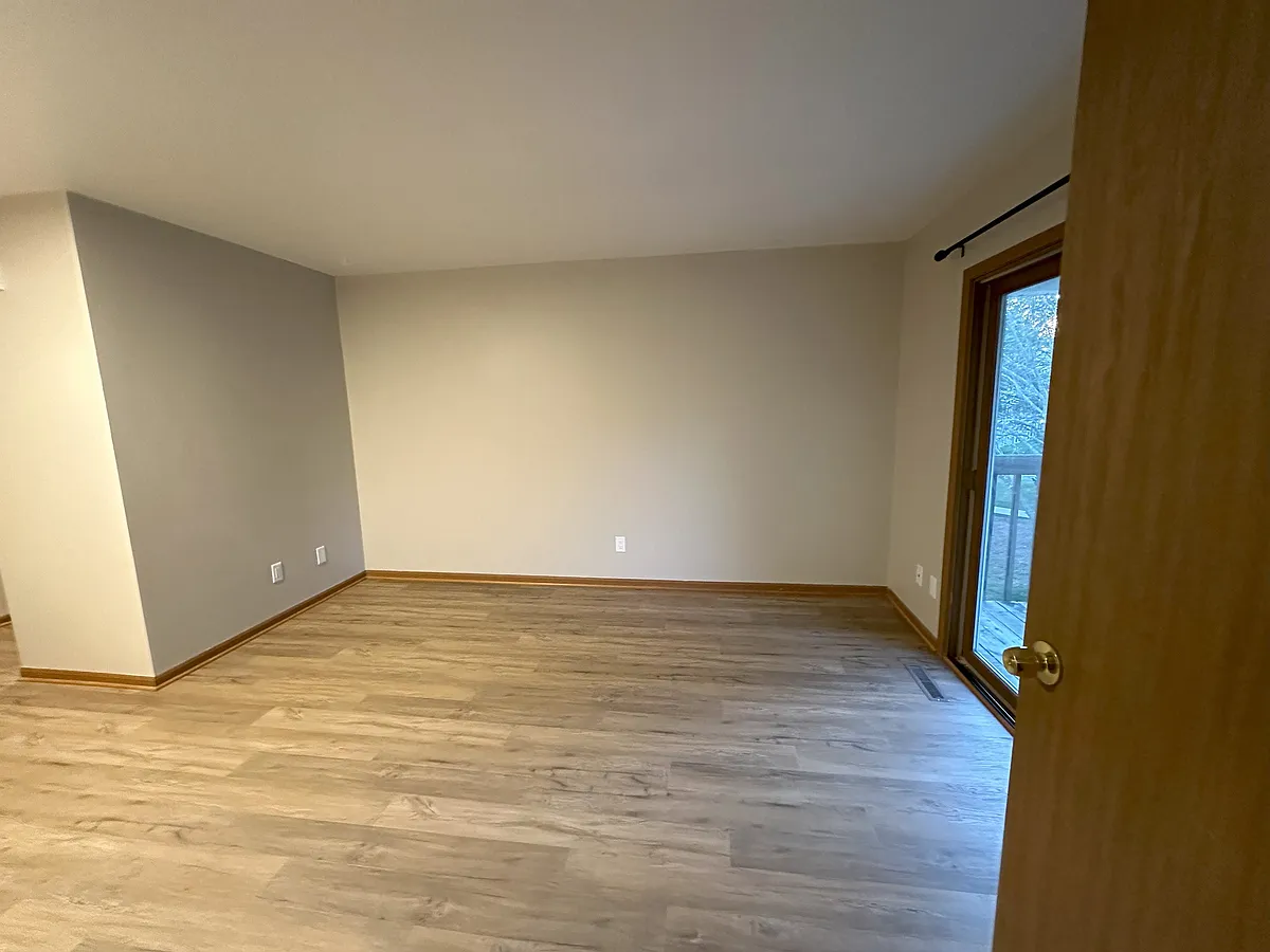 Building Photo - 2046 Cliff Alex Ct S #4
