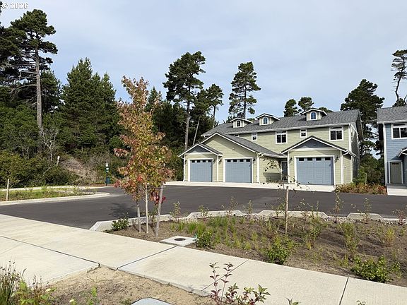 4th image of 1433 37th St