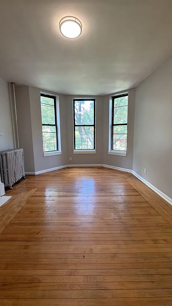 3 bed, $3,575 — Photo 1