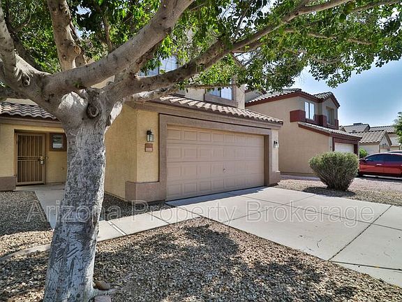 4th image of 10913 E Clovis Ave