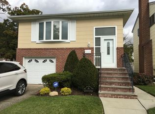 89 Hamilton Ave, Valley Stream, NY 11580