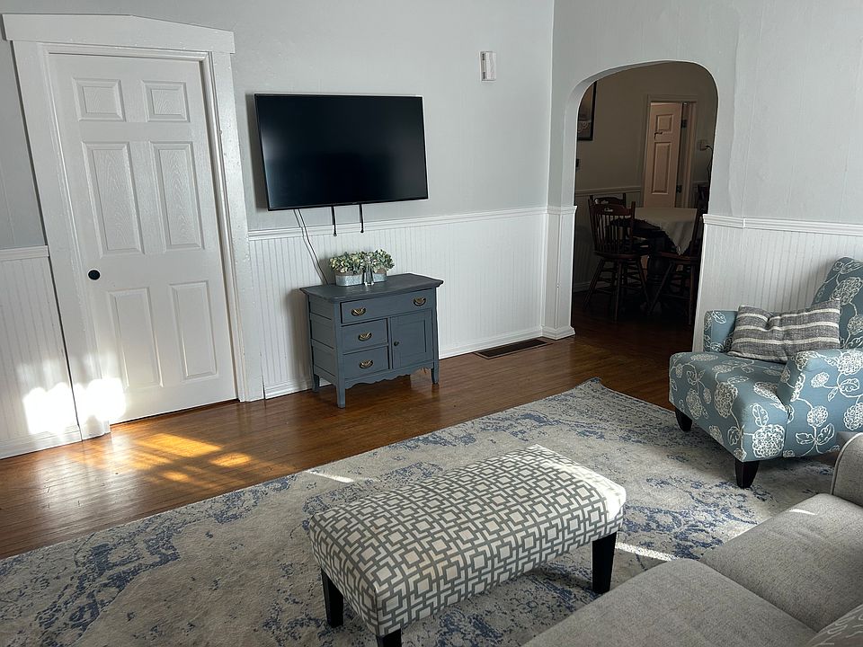 2nd image of 310 N Maple St