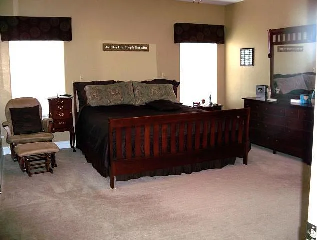 411 Delia Dr — Photo 4