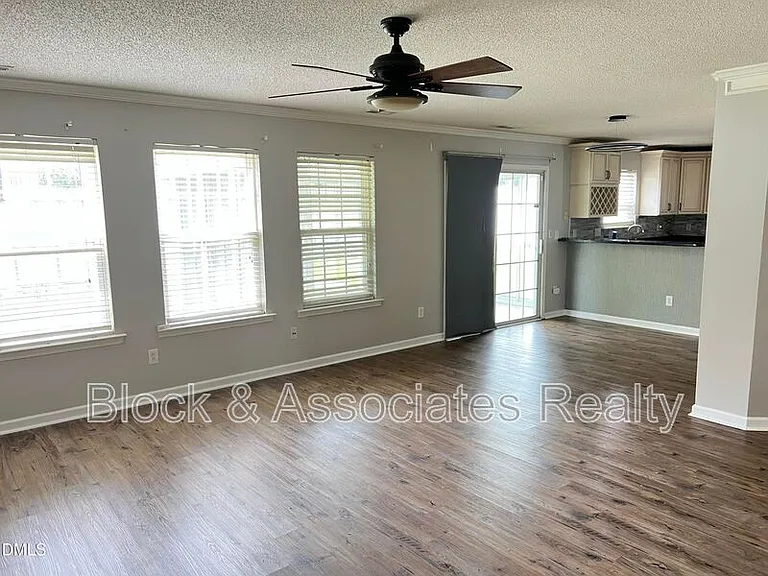 5013 Marathon Ln — Photo 35