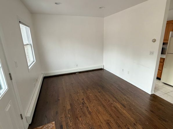 109 Southside Ave APT 5