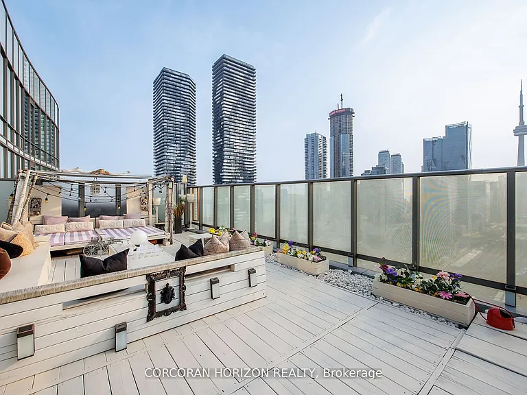 1 Market St #Penthouse 01 — Photo 17
