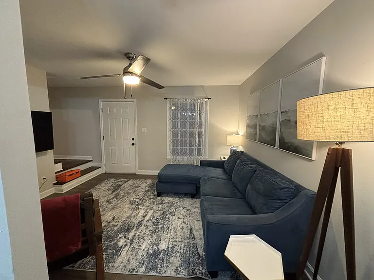 Campus St — Photo 16