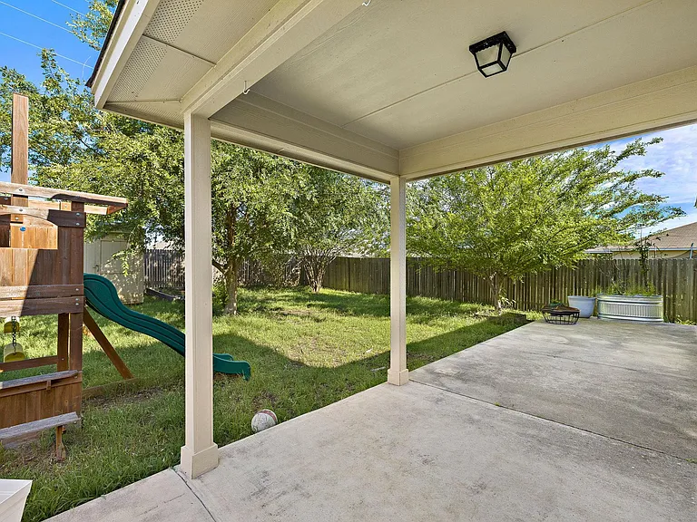 218 Altamont St — Photo 21
