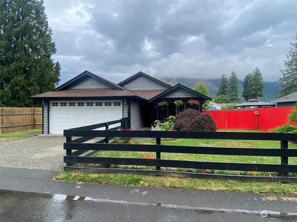 840 Stillaguamish Avenue, Darrington, WA 98241