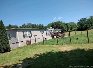 2882 Boxwood Ct NE, Corydon, IN 47112