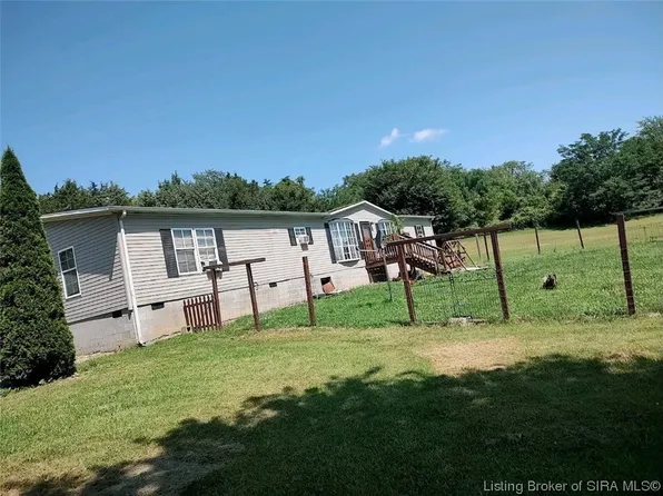 2882 Boxwood Court NE, Corydon, IN 47112