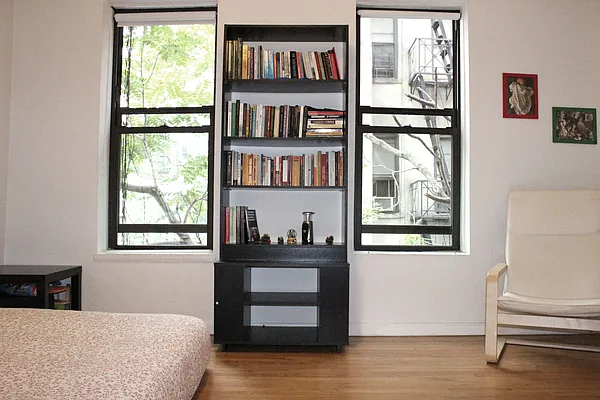 Sold by Akam Sales and Brokerage | media 7