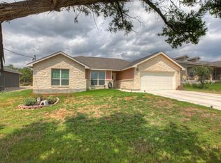 1421 Cottonwood Rd, Fischer, TX 78623