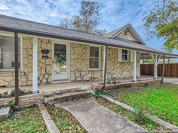 4th image of 292 Lovera Blvd