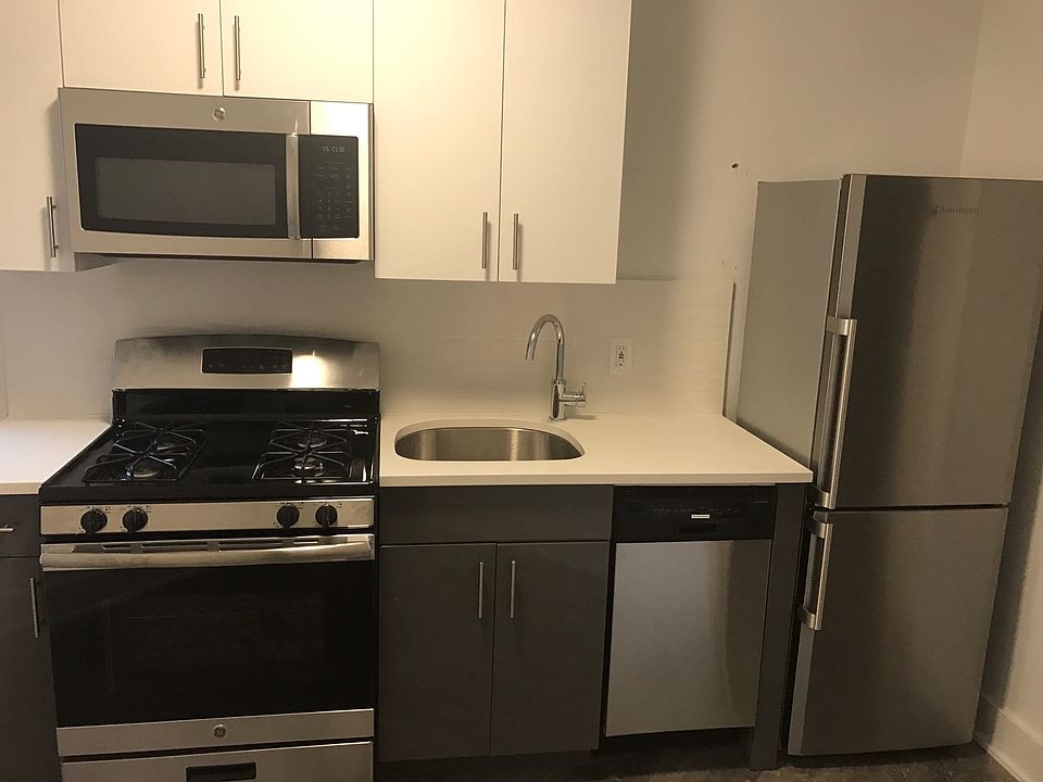 2nd image of 13220 Maple Ave