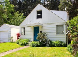 2598 Emerald St, Eugene, OR 97403