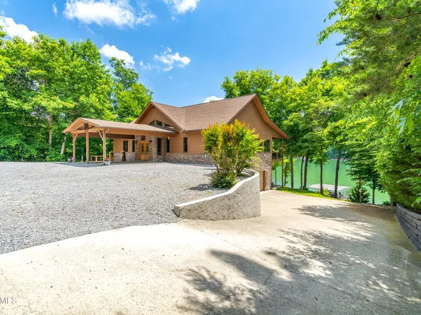 793 Norris Shores Dr, Sharps Chapel, TN 37866