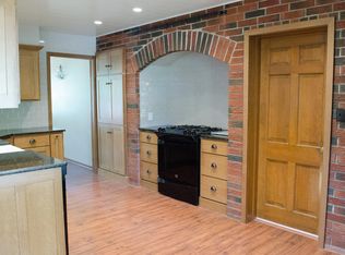 3020 30th Dr, Parsons, KS 67357