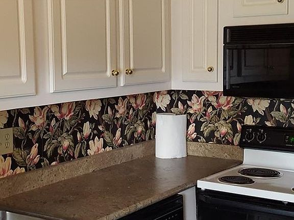 5th image of 11424 Bay St NE #11424