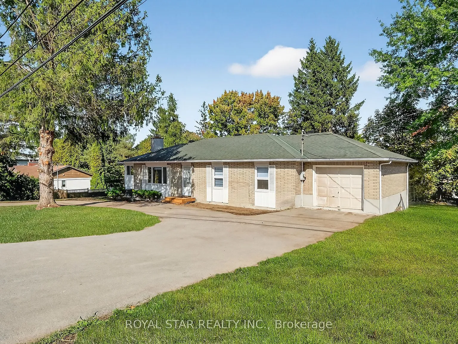 4 bed, $3,850 — Photo 1