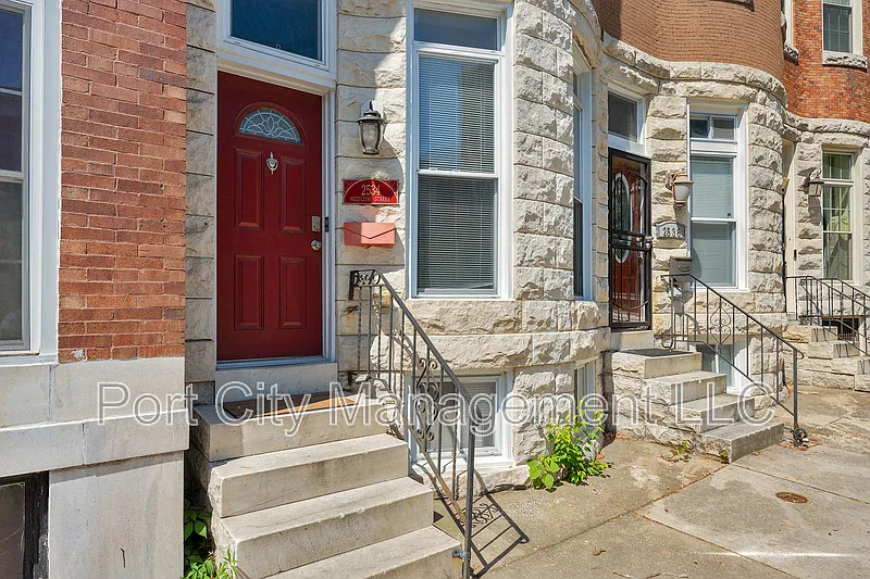 4 bed, 3.0 bath, 2861 sqft, $3,150 — Photo 4