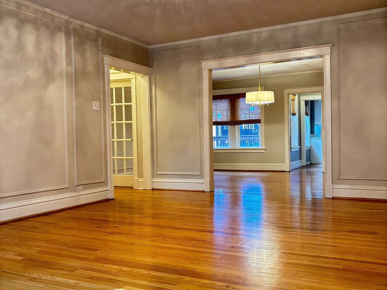 3 bed, 2.0 bath, 1785 sqft, $2,400 — Photo 3