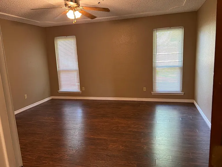 4007 Windy Meadow Ct — Photo 14