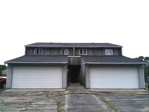 1045 Greenwood Ct Photo 1