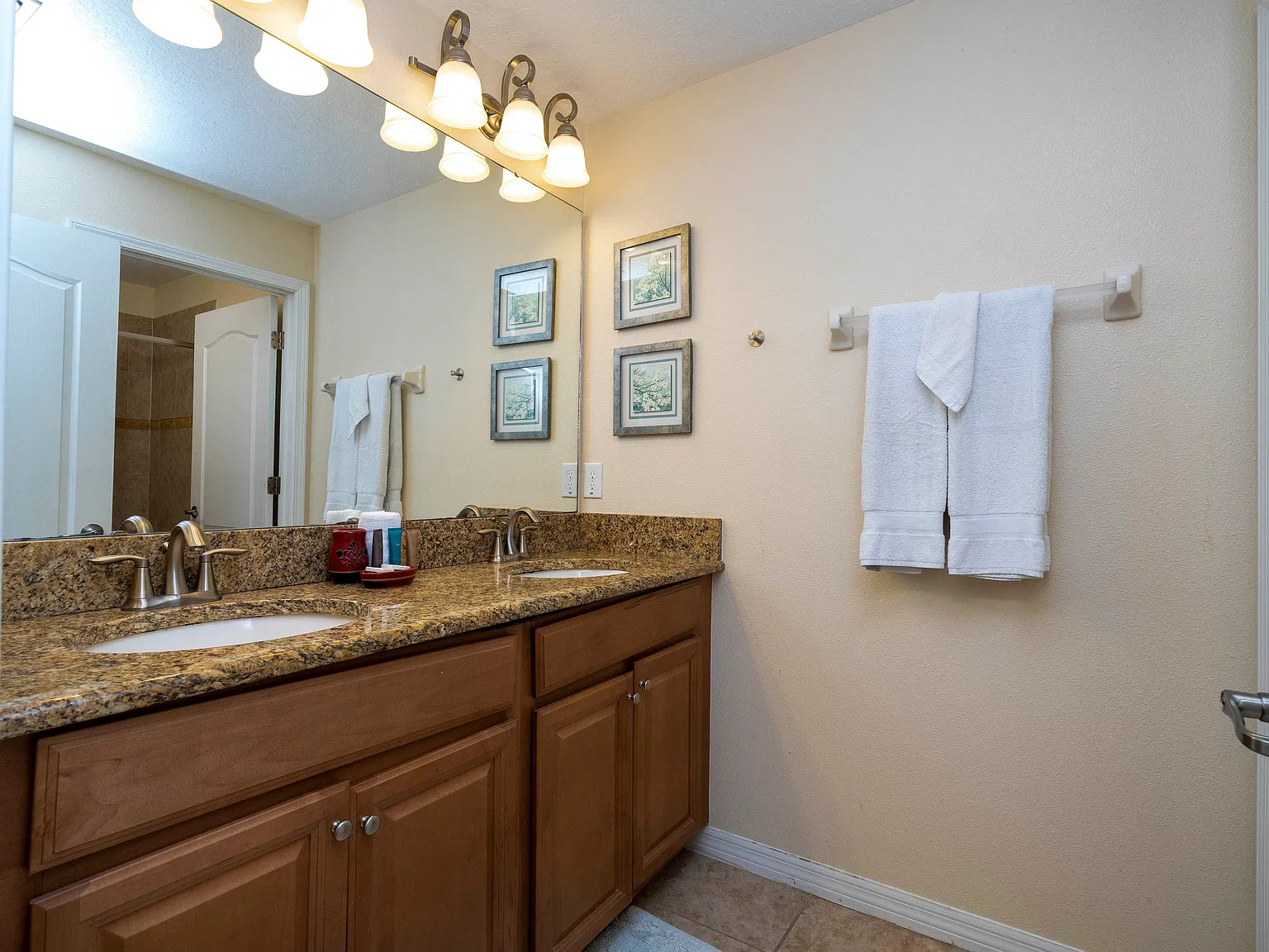 4 bed, 1902 sqft, $2,800 — Photo 4