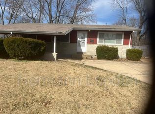 6 Merri Ln, Florissant, MO 63031