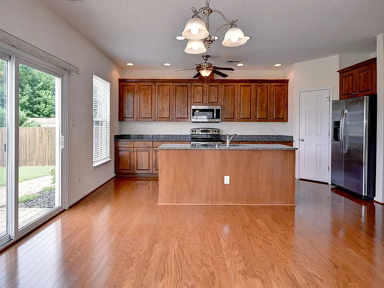 4688 Yeardley Loop — Photo 13