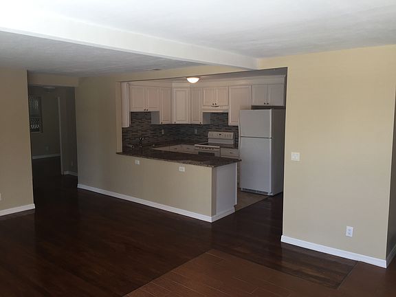 5th image of 174 Valencia Dr