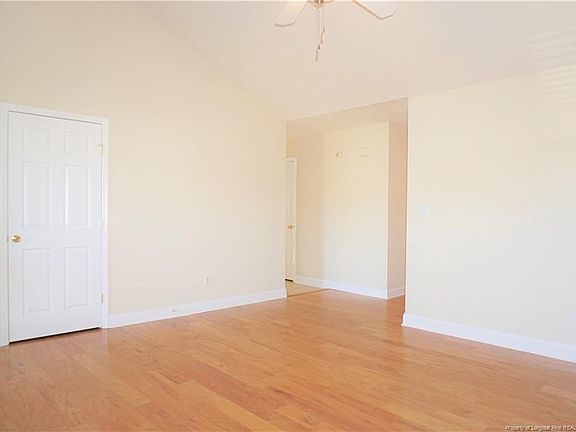 4th image of 230 Sanford Ct