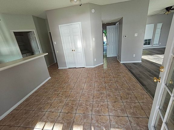 5th image of 1423 Lakeshore Dr